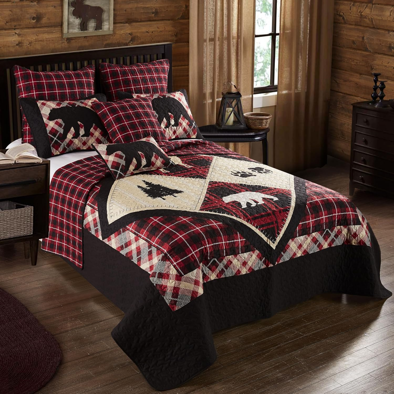 Moon Bear 3-Piece King Quilt Set – Black & White Reversible Comforter for Cabin-Style Bedroom