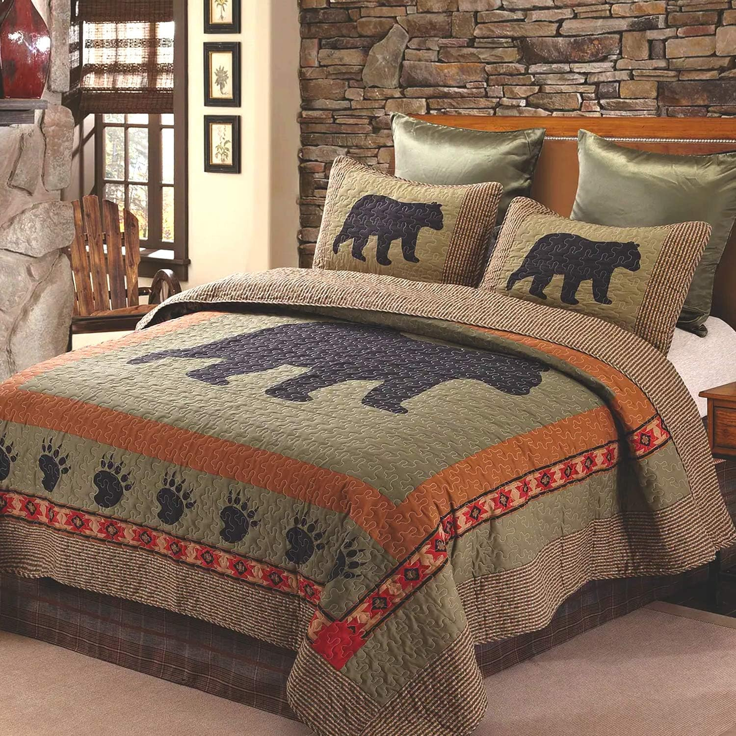 Moon Bear 3-Piece King Quilt Set – Black & White Reversible Comforter for Cabin-Style Bedroom