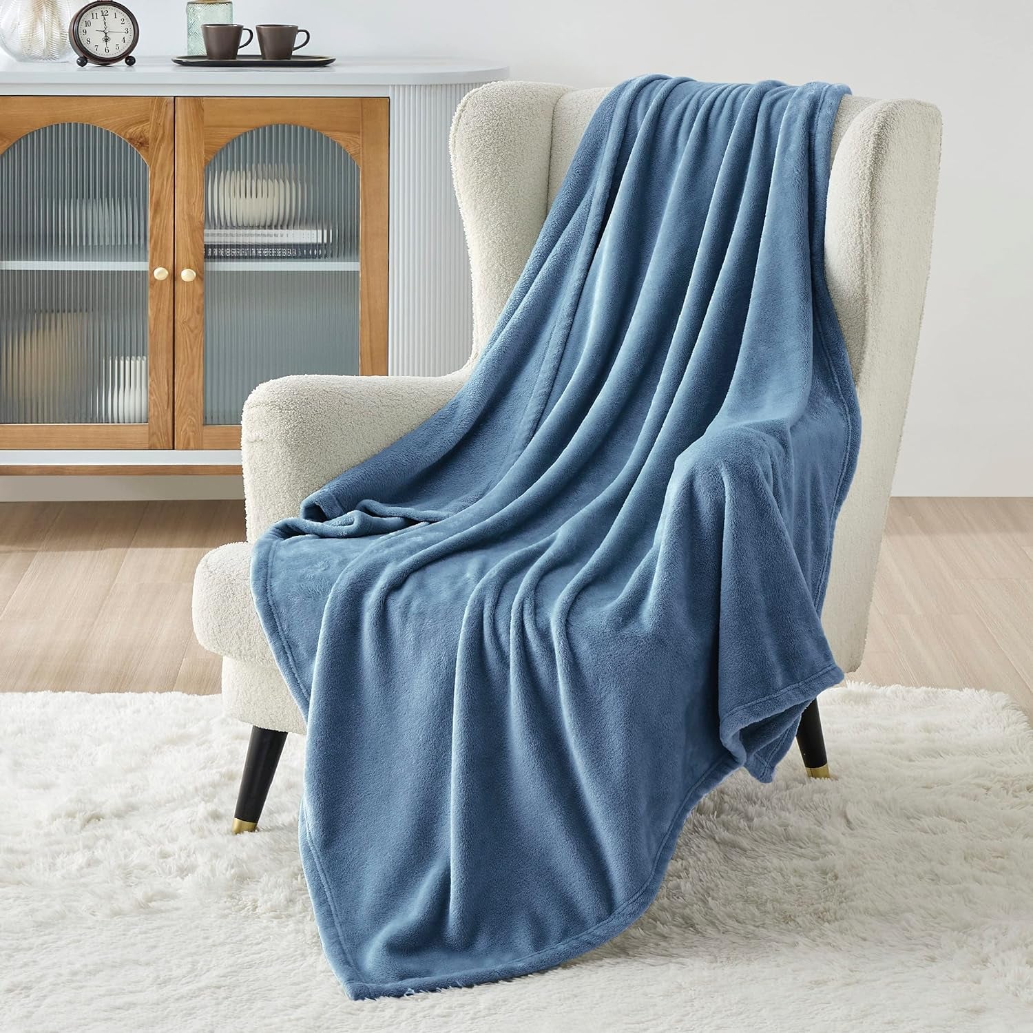 Gentlesoft Brown Fleece Throw Blanket - Ultra-Soft 300GSM Cozy Plush for Couch, Sofa, Bed - Lightweight 50x60 Inches Perfect for Toddlers