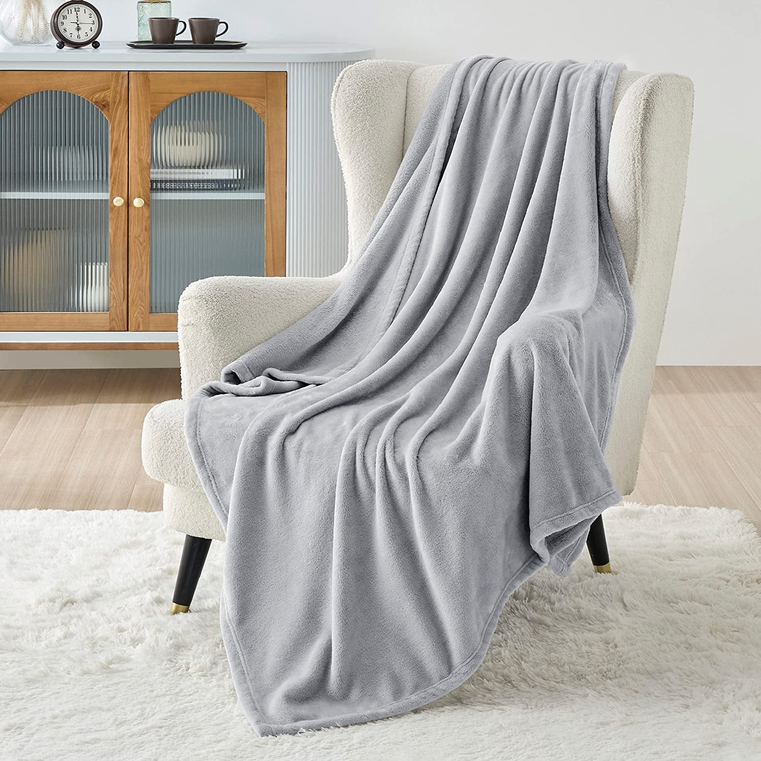 Gentlesoft Brown Fleece Throw Blanket - Ultra-Soft 300GSM Cozy Plush for Couch, Sofa, Bed - Lightweight 50x60 Inches Perfect for Toddlers