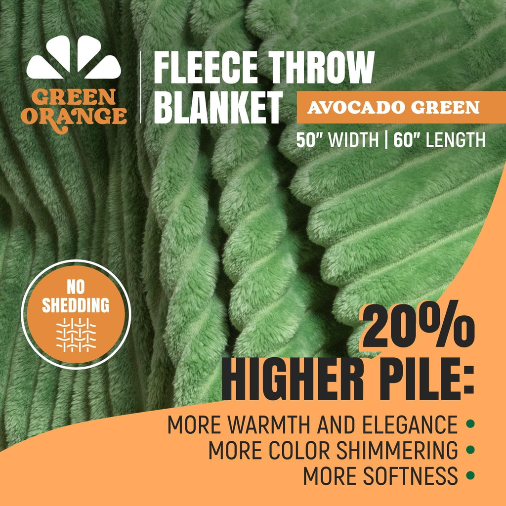 Luxurious Green Plush Throw Blanket – Cozy Soft Throw for Couch, Living Room & Bedroom