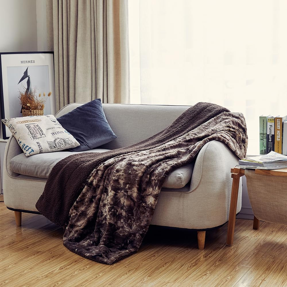 Luxurious Rose Pink Faux Fur Throw Blanket - Super Soft, Cozy & Lightweight Sherpa for Bed & Couch (50"X65")