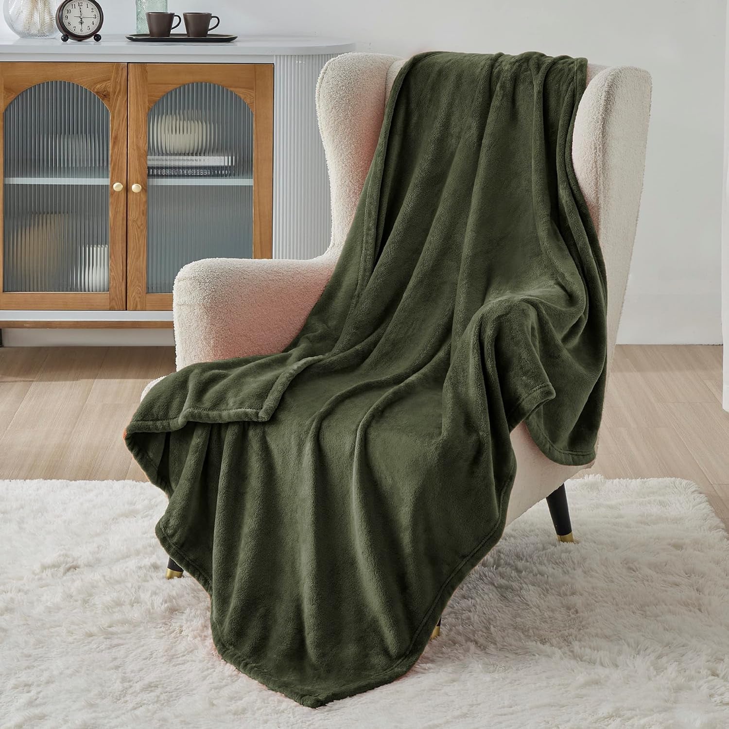 Gentlesoft Brown Fleece Throw Blanket - Ultra-Soft 300GSM Cozy Plush for Couch, Sofa, Bed - Lightweight 50x60 Inches Perfect for Toddlers