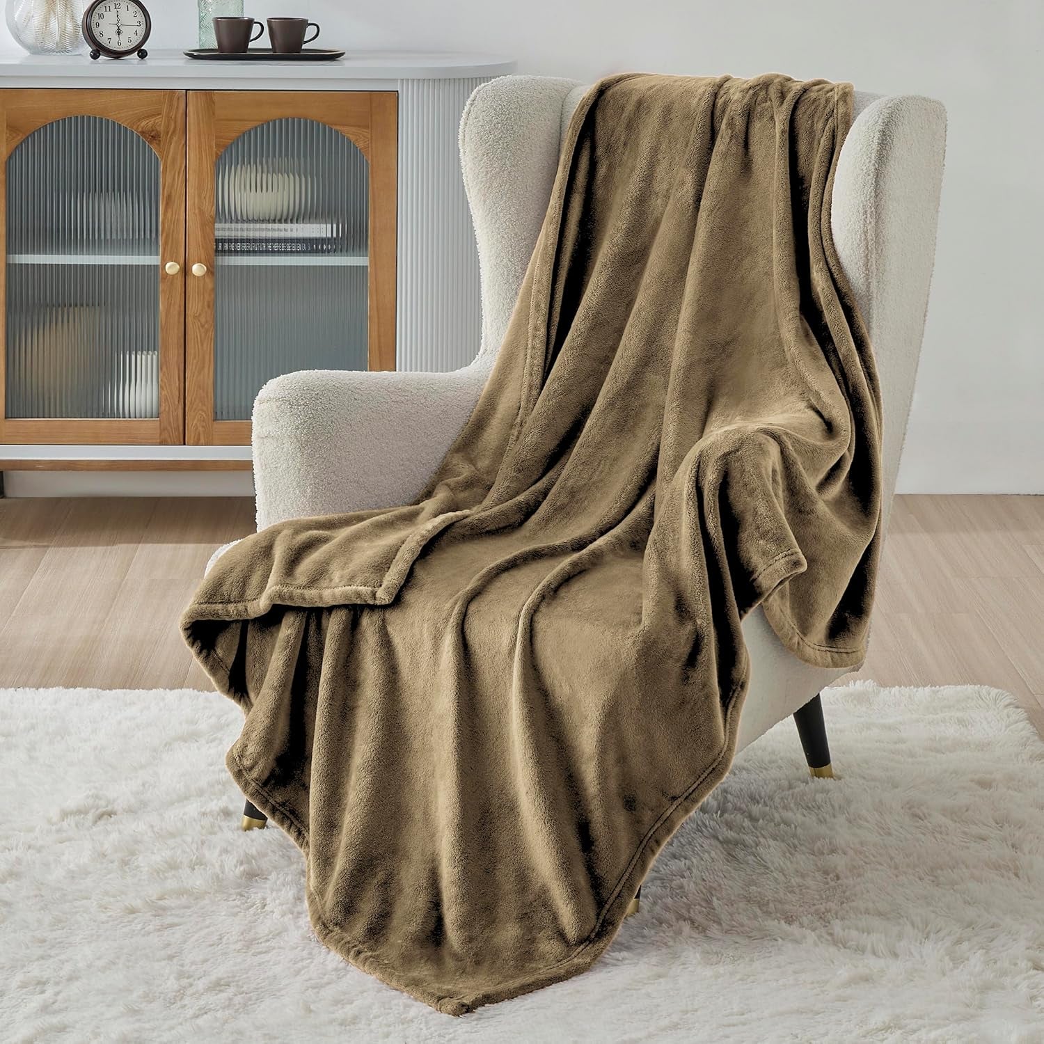 Gentlesoft Brown Fleece Throw Blanket - Ultra-Soft 300GSM Cozy Plush for Couch, Sofa, Bed - Lightweight 50x60 Inches Perfect for Toddlers