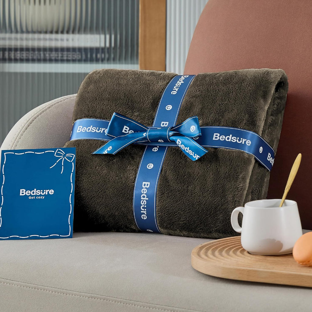 Gentlesoft Brown Fleece Throw Blanket - Ultra-Soft 300GSM Cozy Plush for Couch, Sofa, Bed - Lightweight 50x60 Inches Perfect for Toddlers