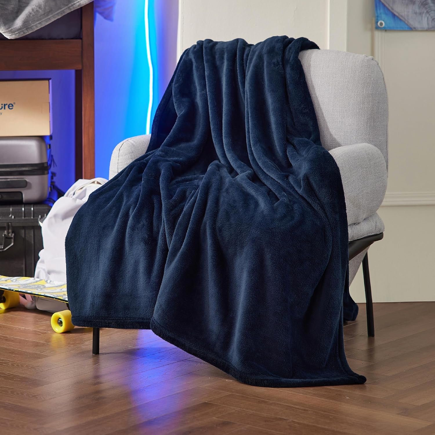 Gentlesoft Brown Fleece Throw Blanket - Ultra-Soft 300GSM Cozy Plush for Couch, Sofa, Bed - Lightweight 50x60 Inches Perfect for Toddlers