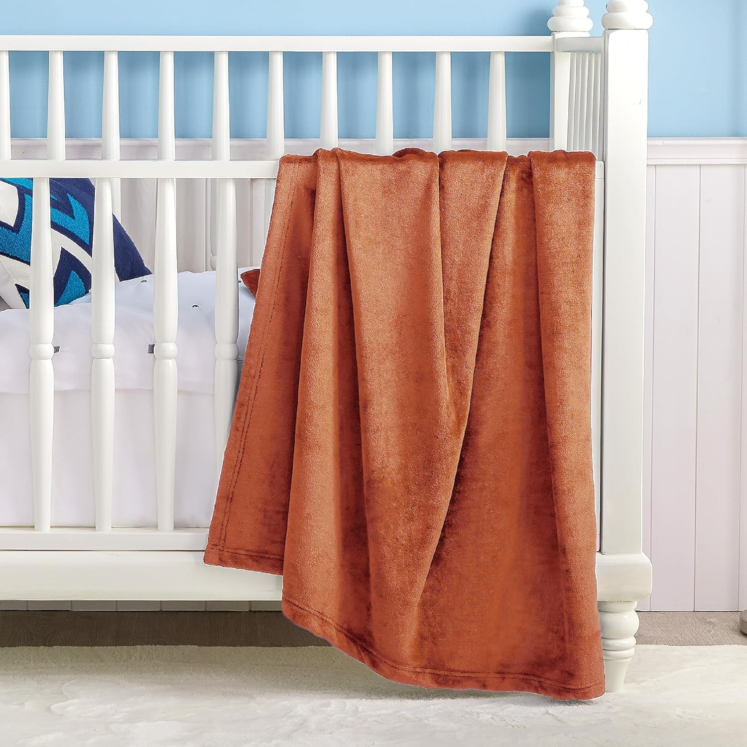 Gentlesoft Brown Fleece Throw Blanket - Ultra-Soft 300GSM Cozy Plush for Couch, Sofa, Bed - Lightweight 50x60 Inches Perfect for Toddlers