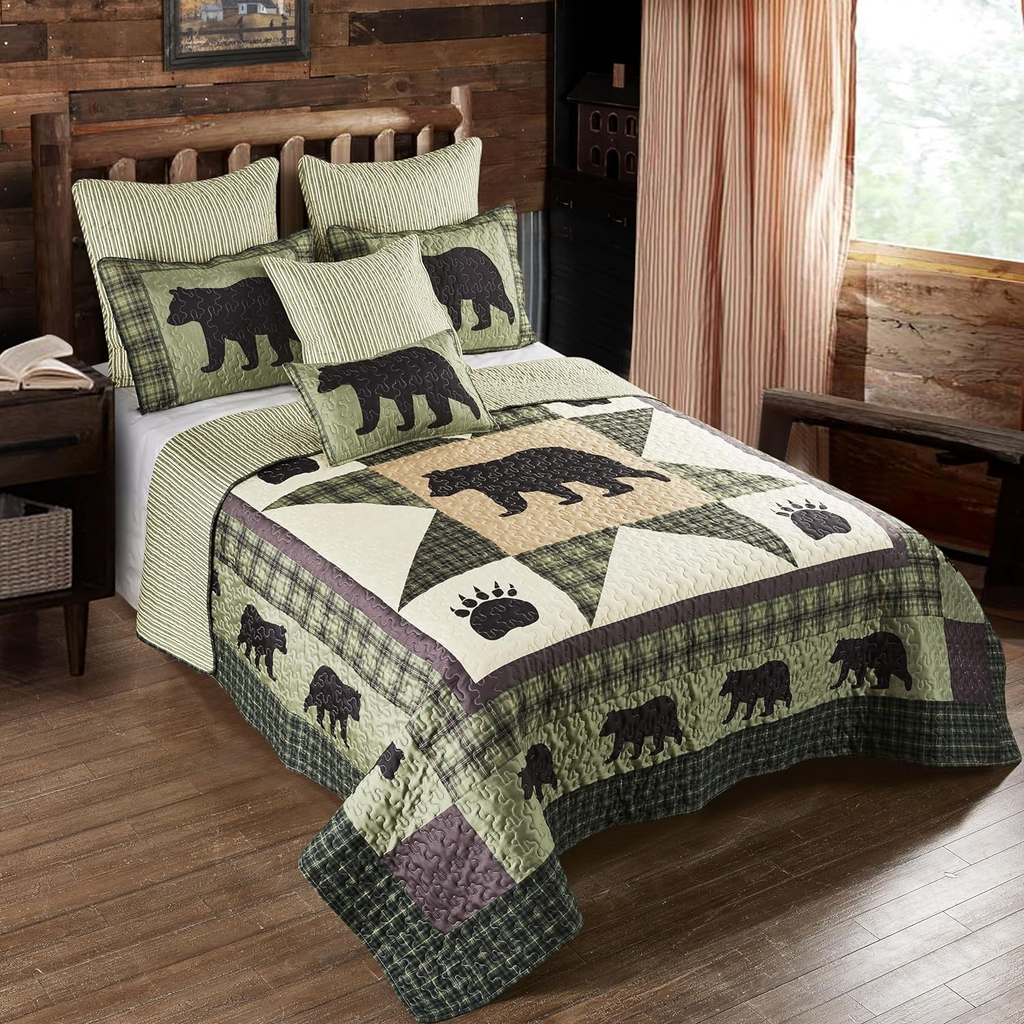 Moon Bear 3-Piece King Quilt Set – Black & White Reversible Comforter for Cabin-Style Bedroom