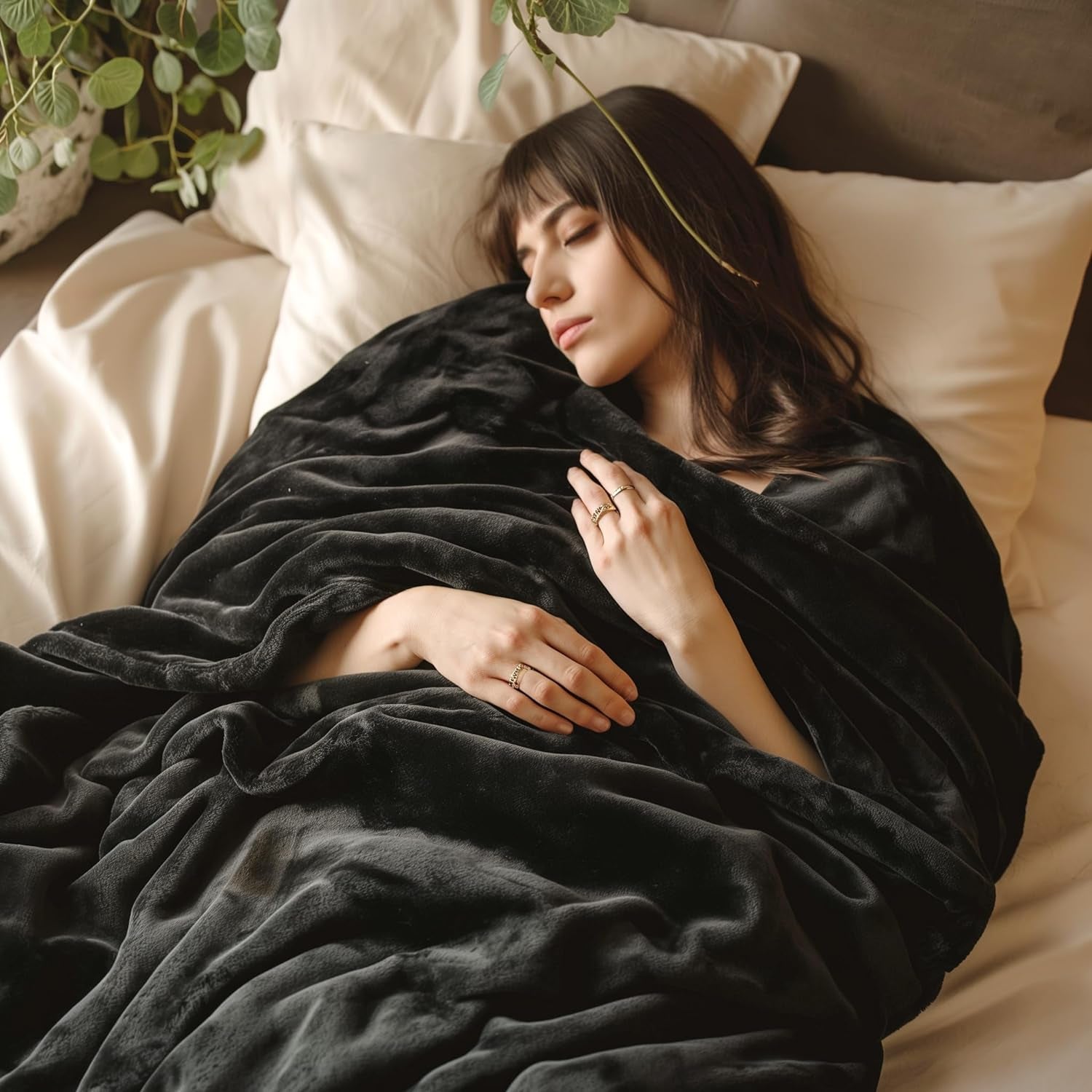 Gentlesoft Brown Fleece Throw Blanket - Ultra-Soft 300GSM Cozy Plush for Couch, Sofa, Bed - Lightweight 50x60 Inches Perfect for Toddlers