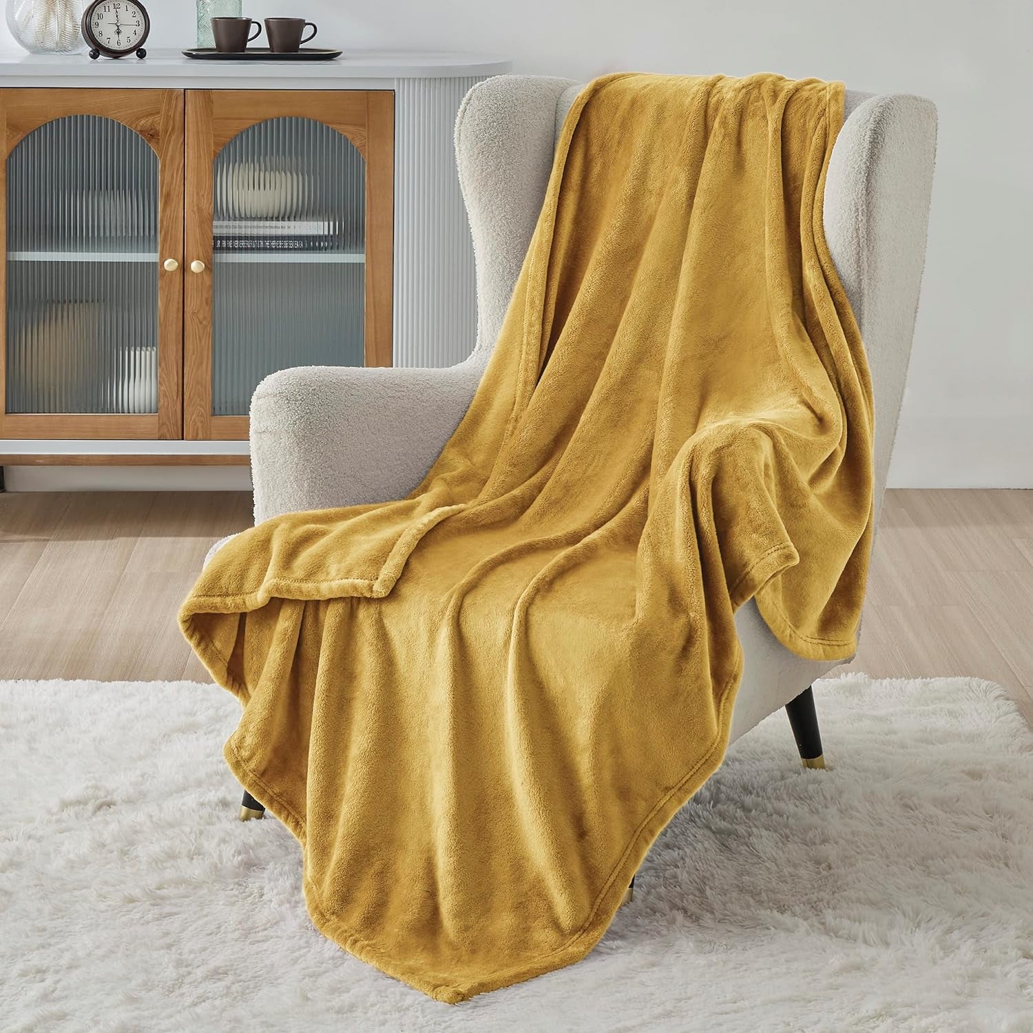 Gentlesoft Brown Fleece Throw Blanket - Ultra-Soft 300GSM Cozy Plush for Couch, Sofa, Bed - Lightweight 50x60 Inches Perfect for Toddlers