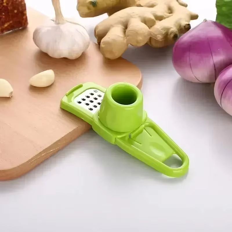 Mini Garlic Grinder - Creative Manual Press for Effortless Garlic Mashing - Essential Kitchen Gadget!